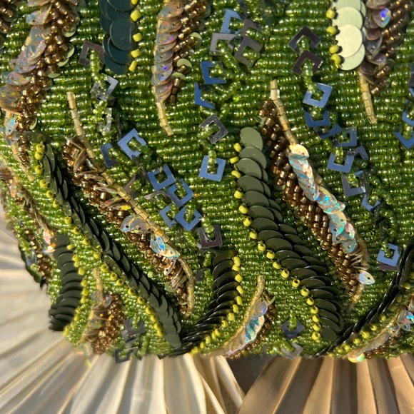 Viral Beaded Bag Handmade Green Sequin w/ Long Silver Chain Strap NWT - Picture 7 of 10
